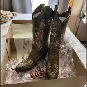 Brand new Circle G cowboy boots